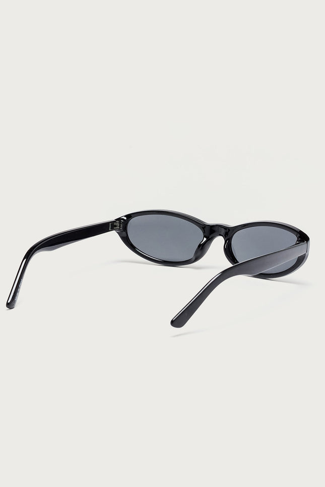 Alejandra Oval Sunglasses - Black