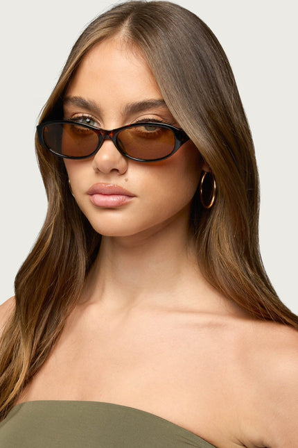 Lavinia Oval Sunglasses - Brown