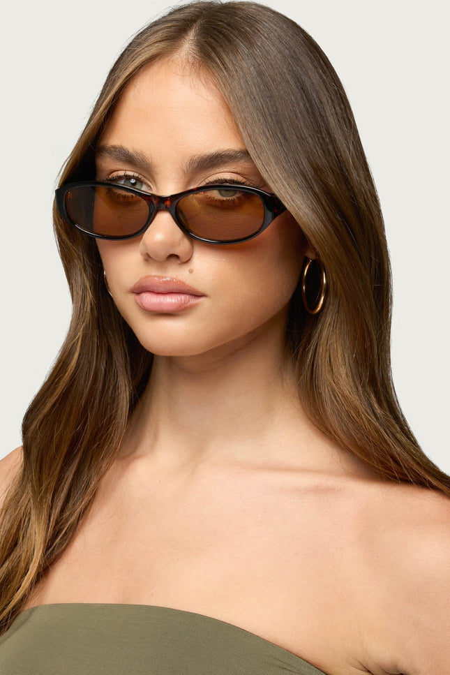 Lavinia Oval Sunglasses - Brown