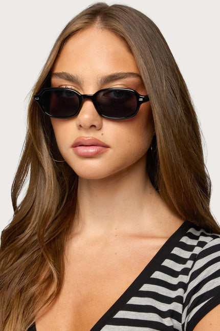 Lucasta Square Sunglasses - Black