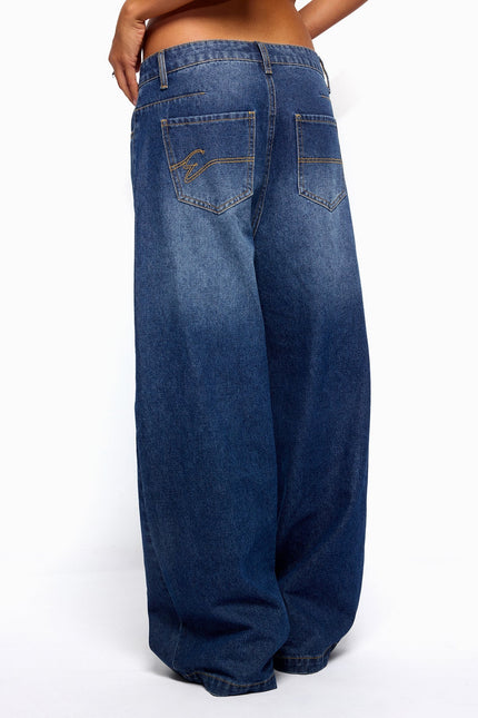Nichol Low Rise Baggy Jeans - Medium Blue Washed
